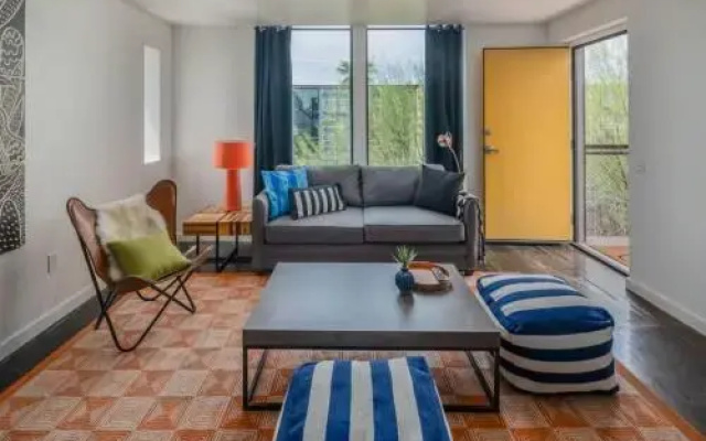 1BR Cargo Container B201 by WanderJaunt
