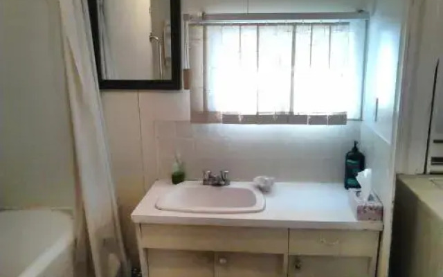 Canora Home Rentals Vacation Cottage