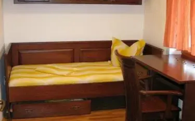 Vila Umbra Cetatii II