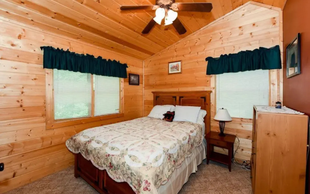 Crestview - 2 Br home by RedAwning