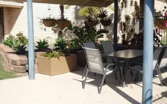 Gladstone Village Motel