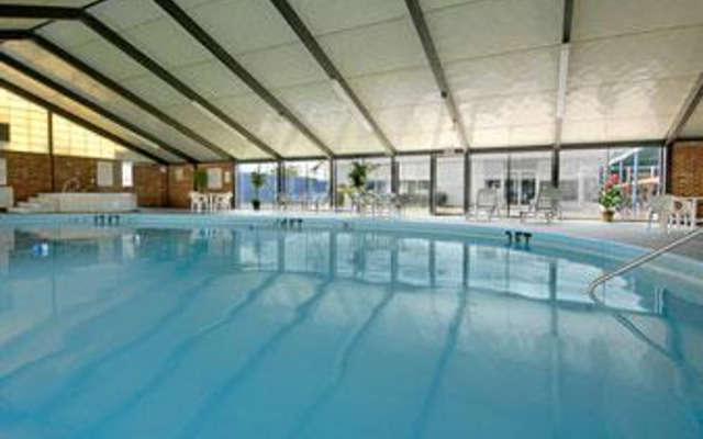 Days Inn Hotel & Conference Center - Meadville