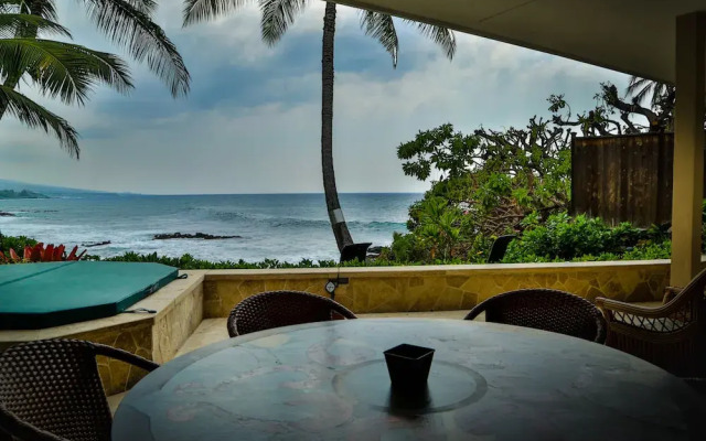 Alii Point Oceanfront by RedAwning