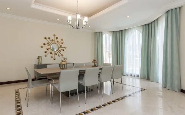 Canal Cove Villa by Deluxe Holiday Homes