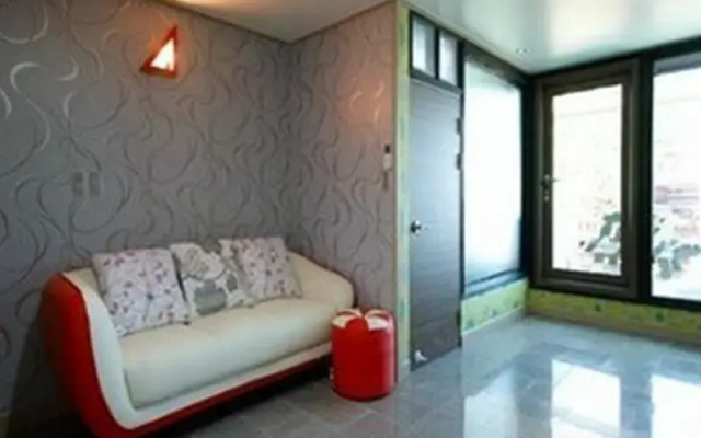 Sea and Valley Pension