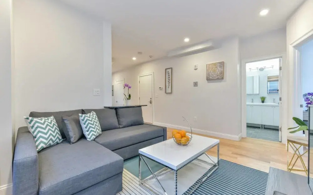 Gorgeous 4BR Apt in North End by Domio