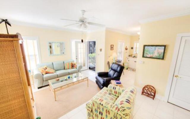 Purple Parrot 37CD - 1 Br Condo