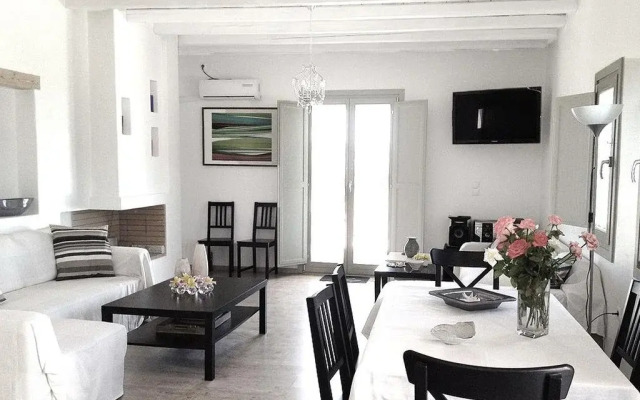 Paros House