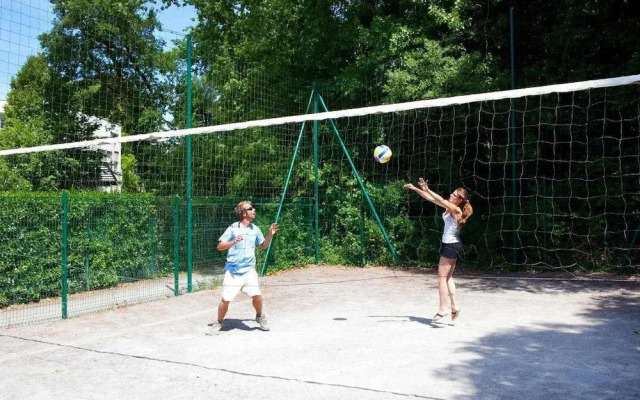 Camping  Le Bois Damour