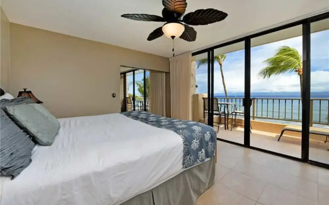 Paki Maui 421 by RedAwning
