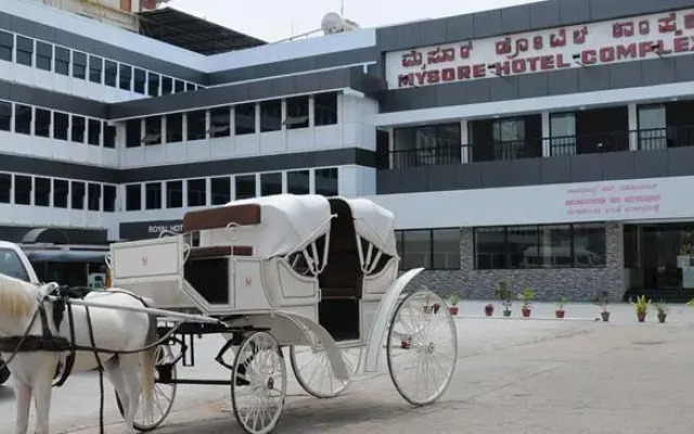 Mysore Hotel Complex