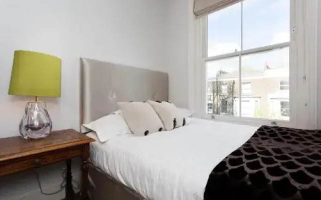 Veeve  Fabulous 4 Bed House On Russell Road Kensington