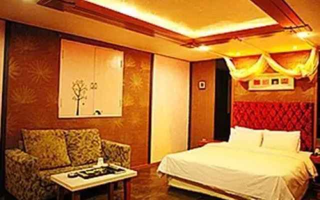 Bed Station Boutique Hotel