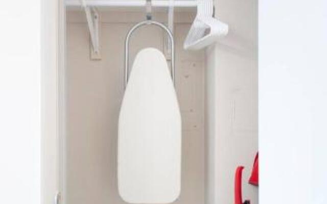 Downtown Convenience with Breathtaking Rooftop Views!