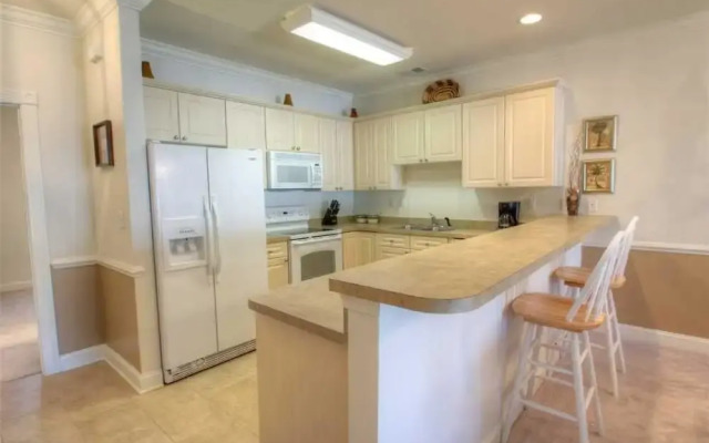 Magnolia Pointe 302 4827P 3 Br condo by RedAwning