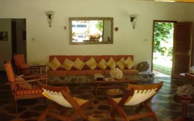 Coté Sud - Unique Villa & Bungalows Intendance Road