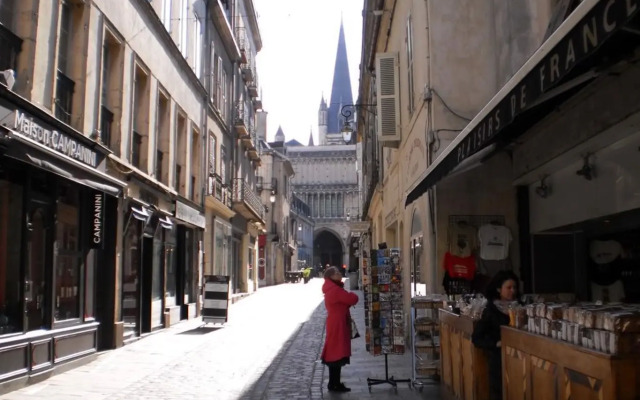La Charmette sur les Halles de Dijon Centre historique