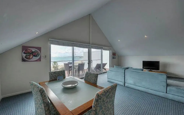 Sea Side Villa 3B