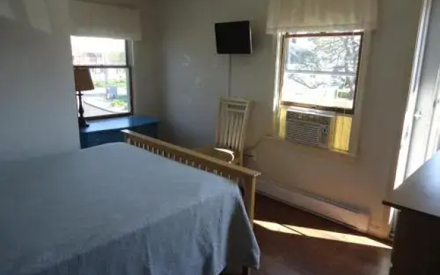 Auberge Beachside Apartment