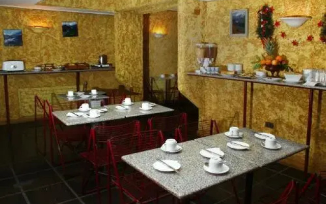 Hotel Palmas Express B&B