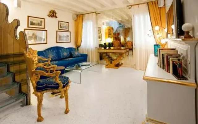 Casa Fortuny Luxury Apartment