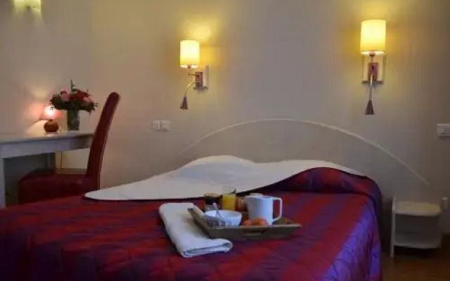 Hotel Le Progrés Dorlotel