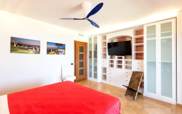 Luxury Villa with breathtaking Seaview, pool, BBQ