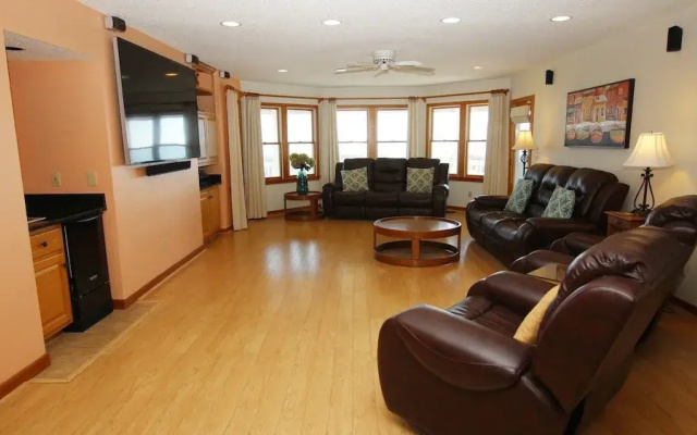 1 Atlantic Ocean Blue - 8 Br Home