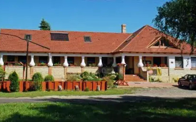 Diófa Motel Csárda