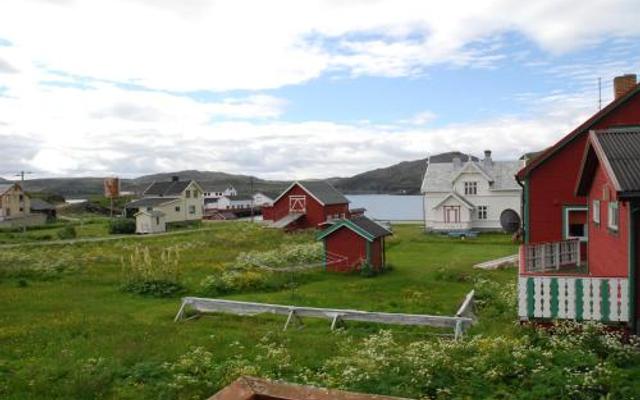 Kongsfjord Holiday Home