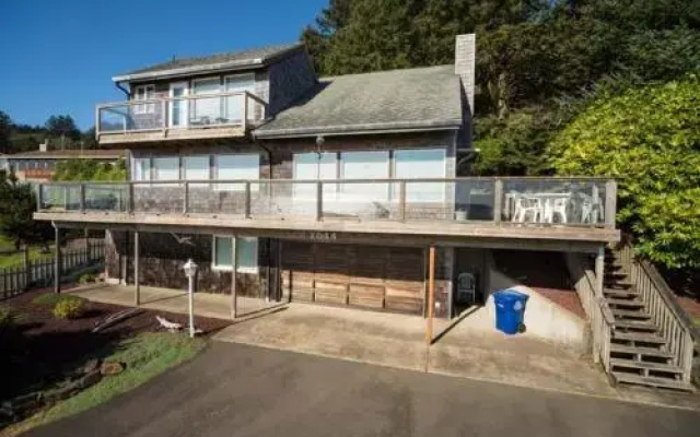SeaCret Hideaway - 4 Br home by RedAwning