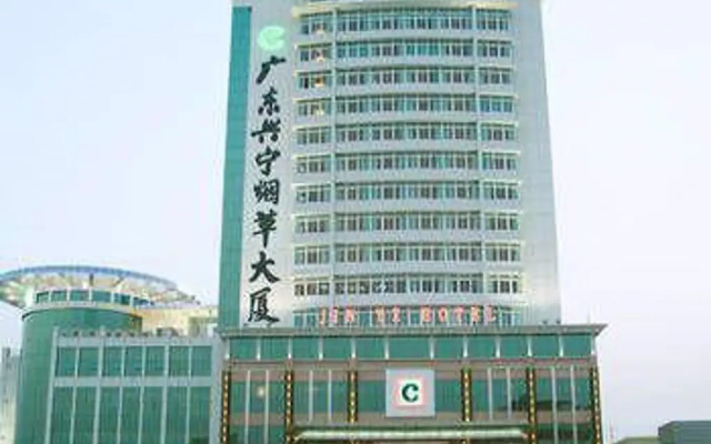 Golden Leaf Hotel