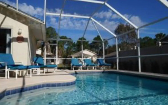 Christine's Villa - 3 Br villa by RedAwning