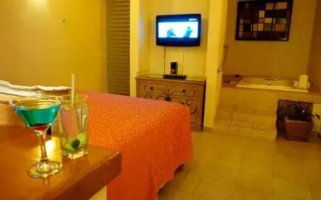 Flamingos Auto Hotel