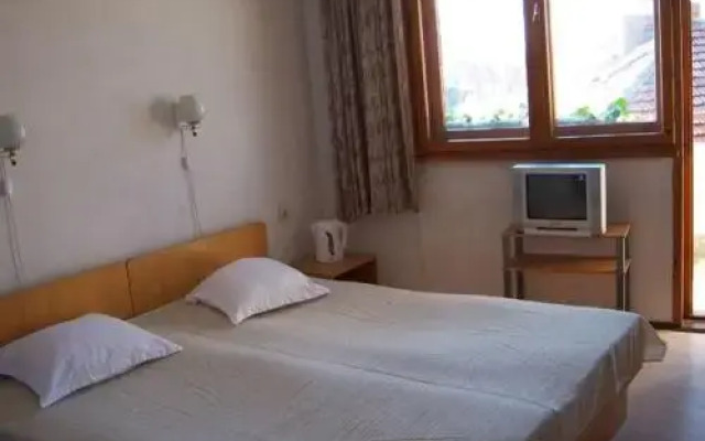 Guest House Kostandara