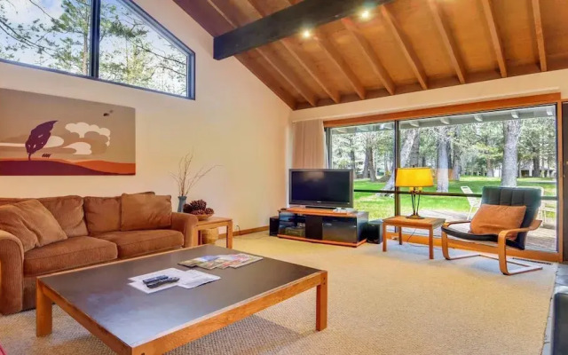 Meadow House 21 Apartment