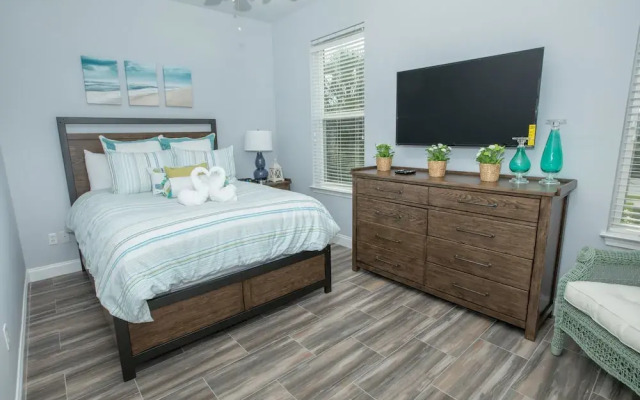 Joe's Dream 3 Bedroom Home by RedAwning