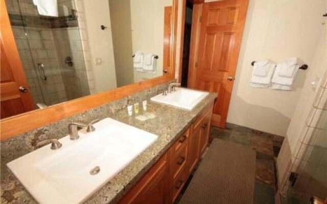 Mountainback #52, Loft, Corner