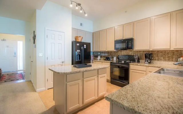 Legacy Towers-Legacy I 1403 Penthouse