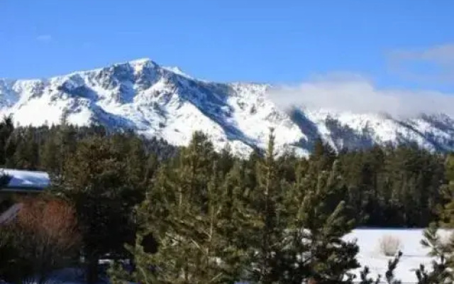 Lake Tahoe Keys Home 4 Bedroom Sleeps 12 by RedAwning