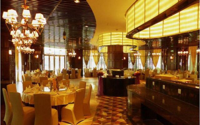 Hangzhou Yuecheng Audio & Video International Hotel (Boao Xinhan Road Subway Station)