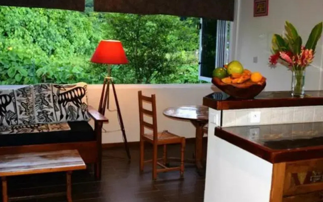 Guest House La Maison du Voyage