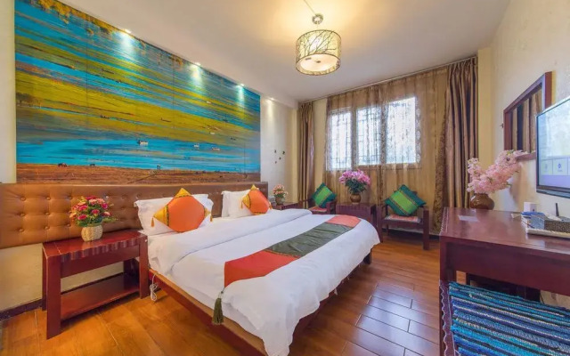 Lijiang Shishan Zhuyuan Hotel