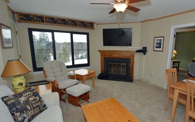 2 Br: Silvercreek 1215