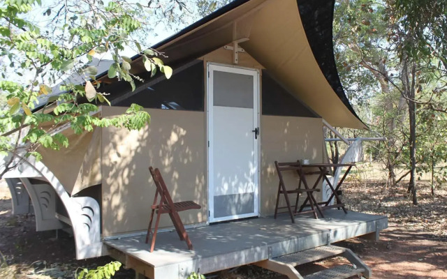 Hawk Dreaming Wilderness Lodge