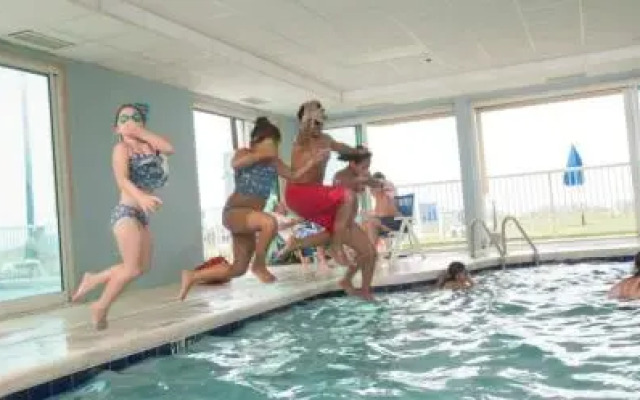 Holiday Sands at South Beach