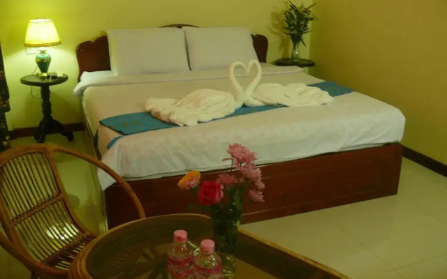 LES PARIGOTS guest house