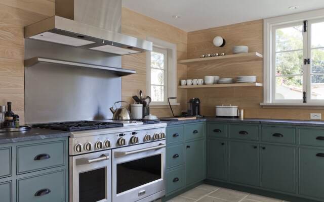 onefinestay Serrano Avenue private home