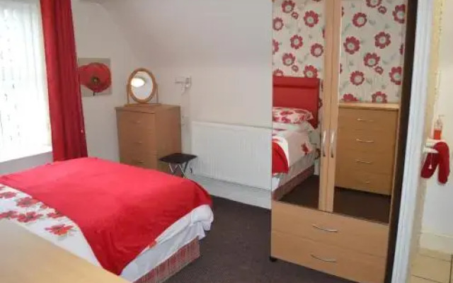 Ayrton House Holiday Apartments