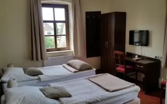 Linde Restaurant & Hotel